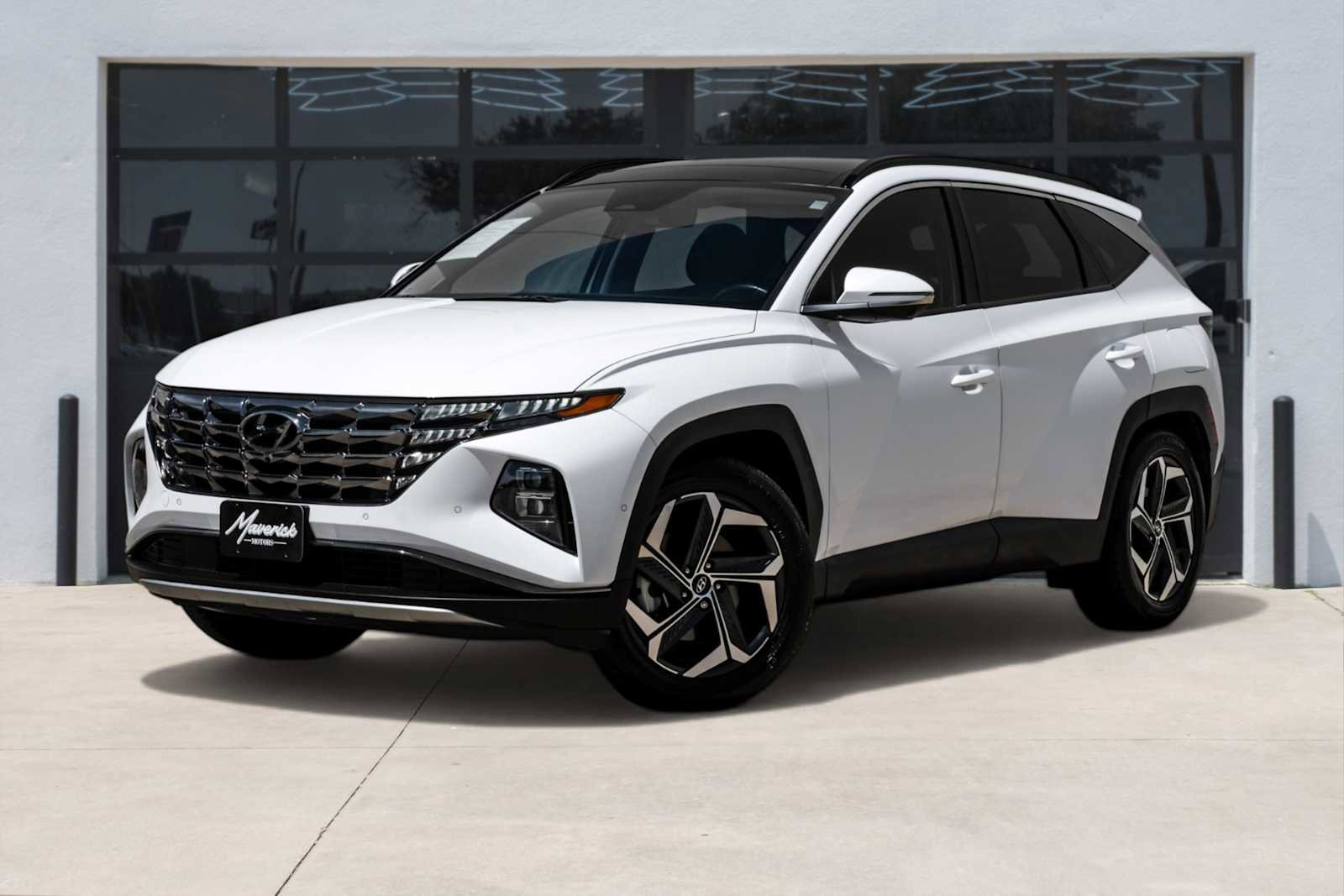 Used 2022 Hyundai Tucson Limited w/ Cargo Package FWD image 1