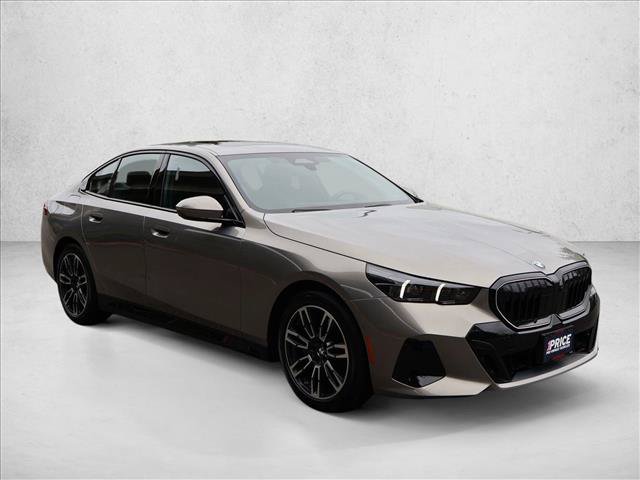 Certified 2026 BMW 530i xDrive AWD/4WD image 4