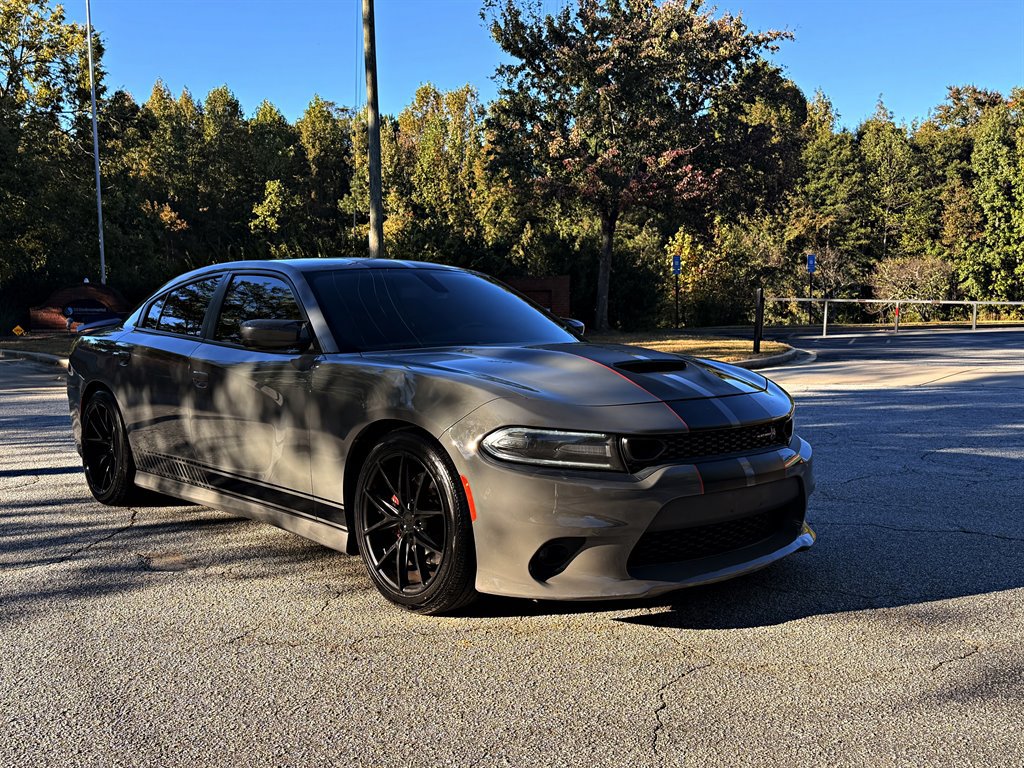 Used 2019 Dodge Charger Scat Pack RWD image 3