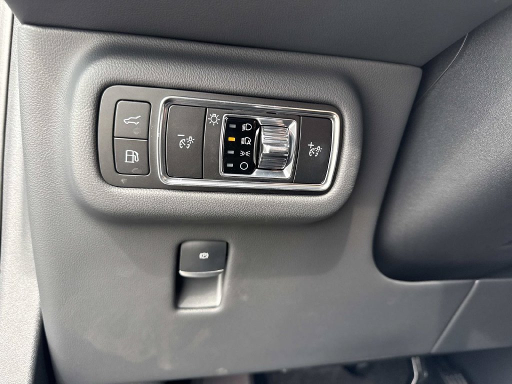 New 2026 Lincoln Nautilus Premier AWD/4WD image 31