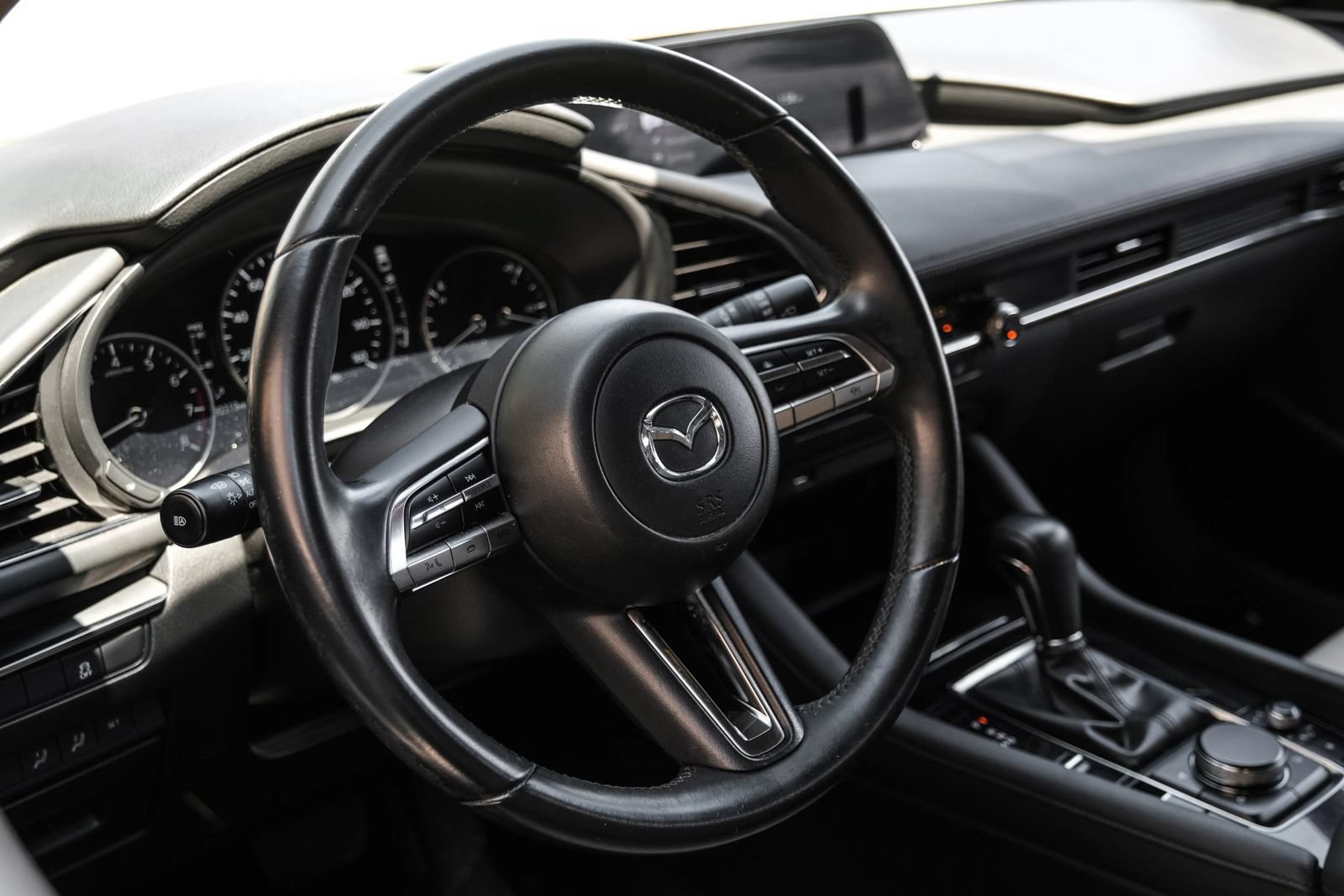 Used 2019 MAZDA MAZDA3 Hatchback w/ Preferred Package FWD image 14