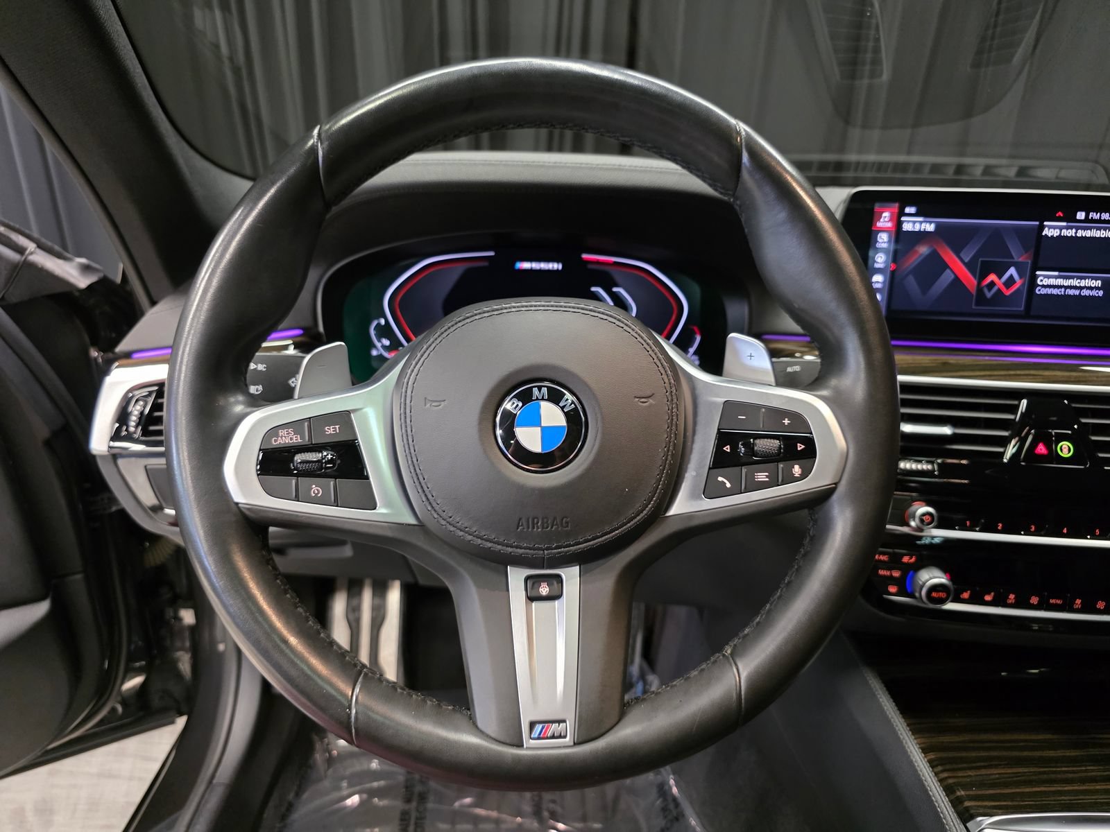 Used 2020 BMW M550i xDrive w/ Executive Package AWD/4WD image 24