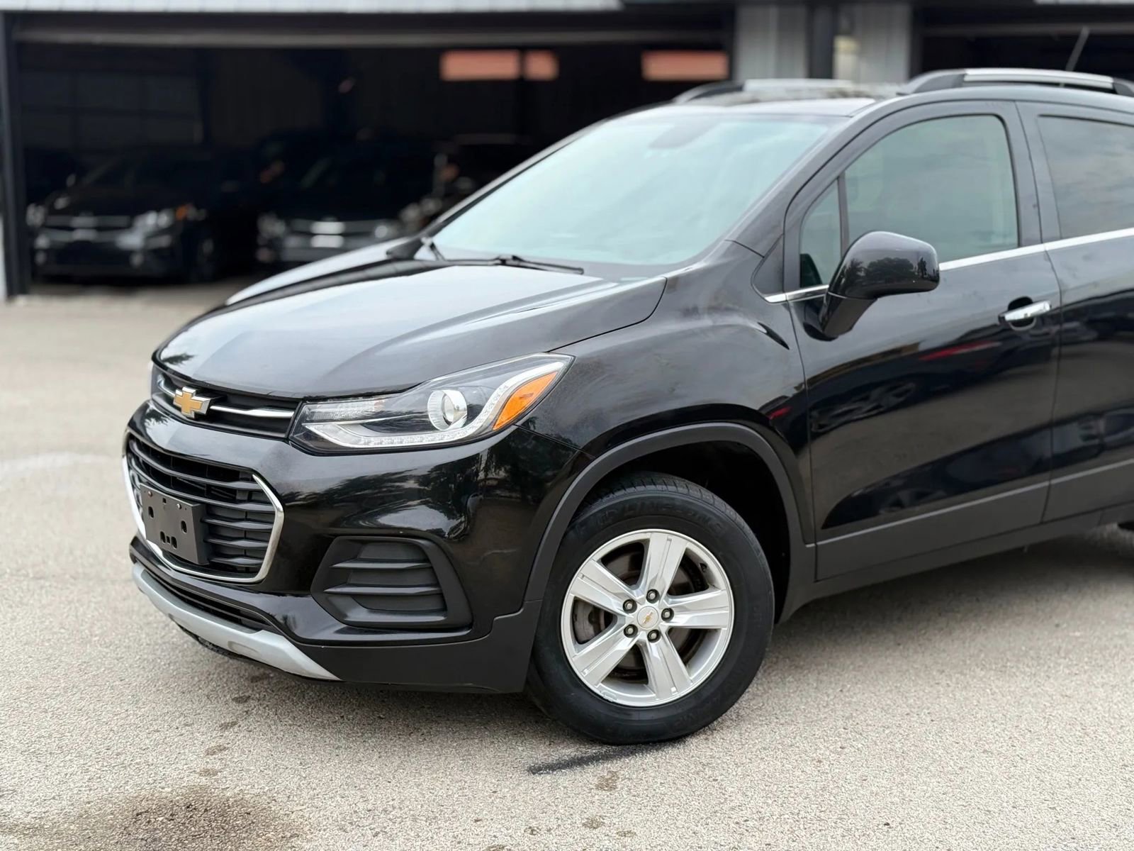 Used 2019 Chevrolet Trax LT w/ LT Convenience Package image 27