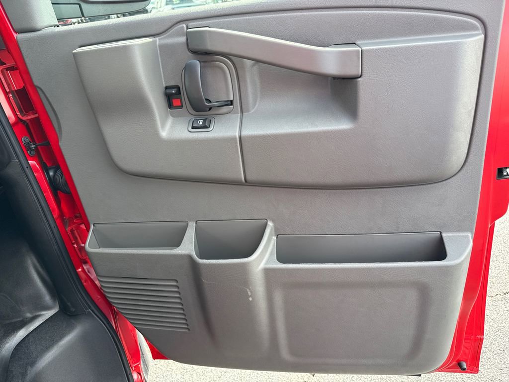 New 2026 GMC Savana 2500 w/ Driver Convenience Package image 25