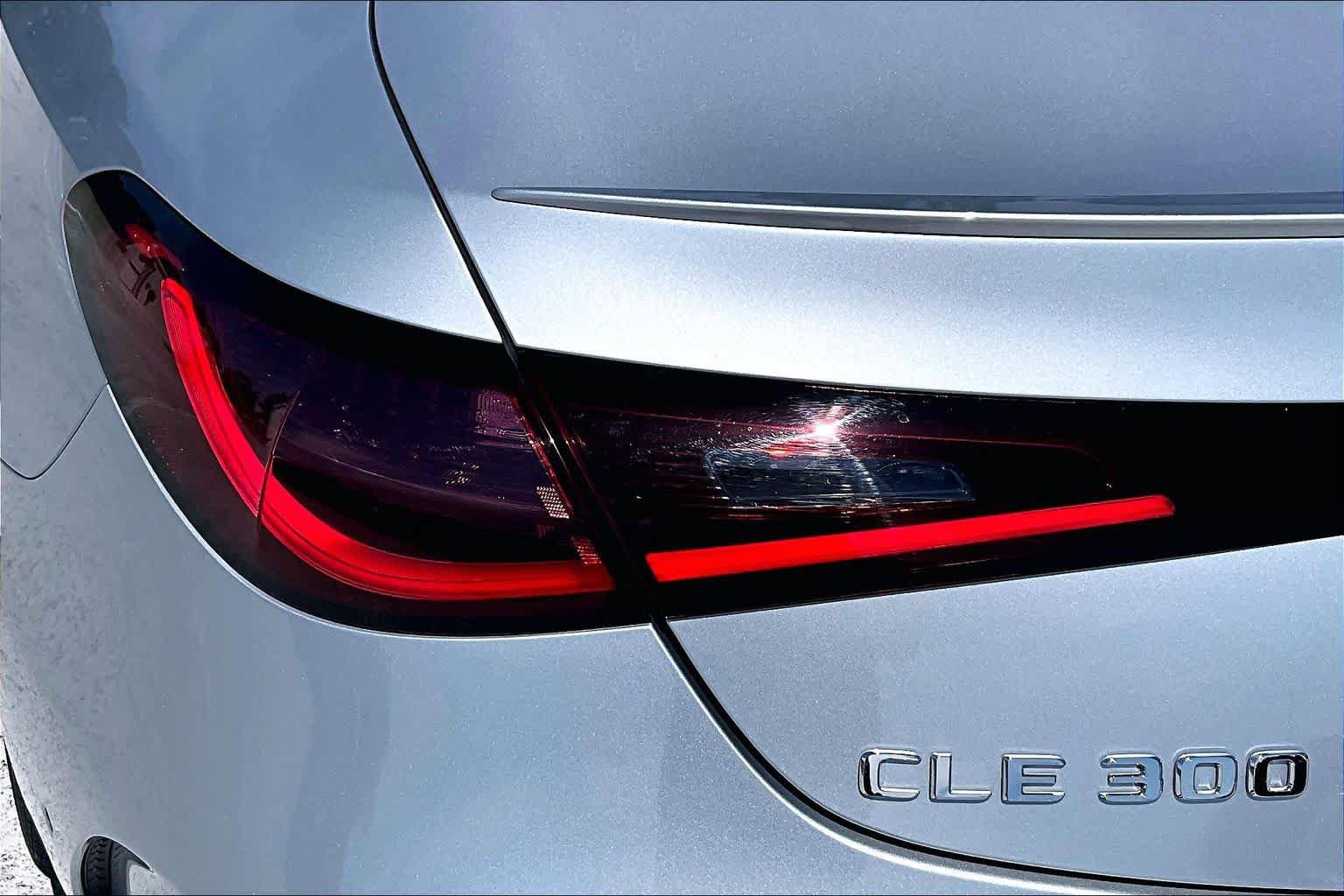Used 2024 Mercedes-Benz CLE 300 4MATIC Coupe image 28