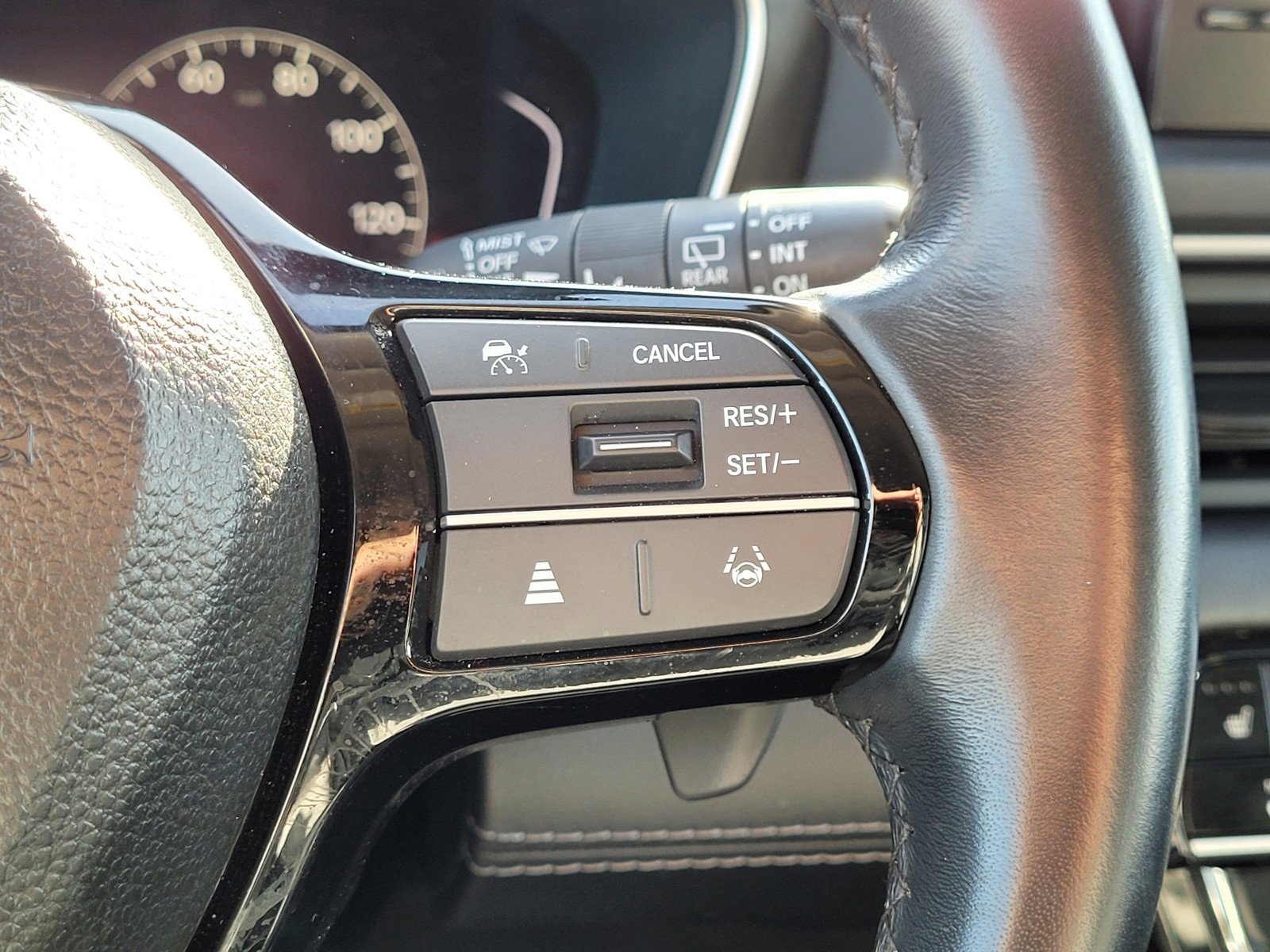 Certified 2024 Honda Pilot Touring image 21