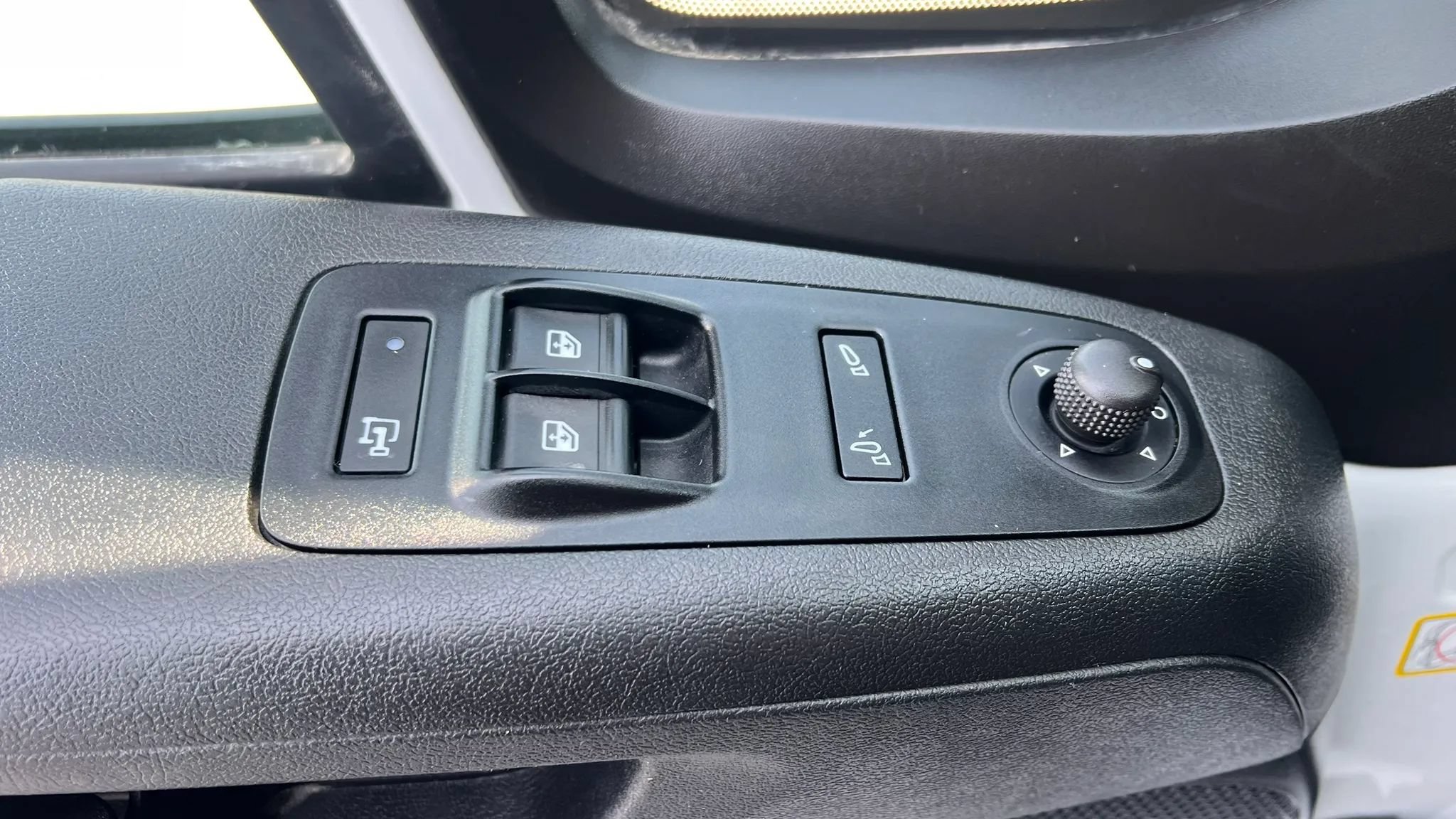 Used 2025 RAM ProMaster 2500 w/ Convenience Group FWD image 37