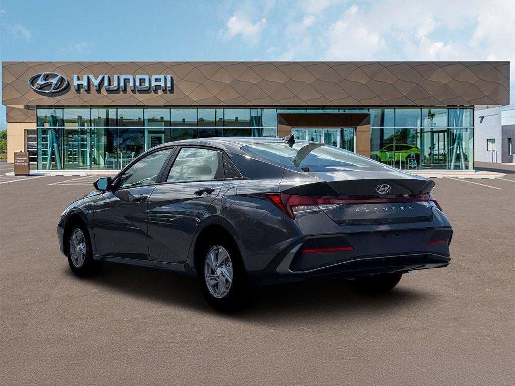 New 2026 Hyundai Elantra SE FWD image 5