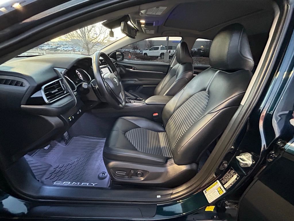 Used 2019 Toyota Camry SE image 11