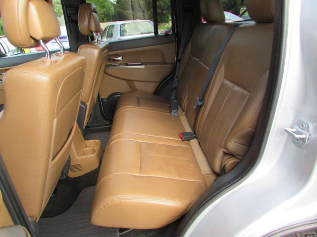 Used 2012 Jeep Liberty Limited image 14