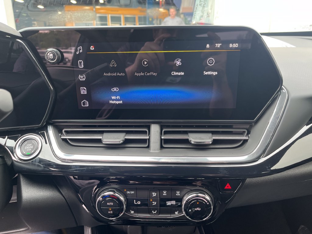 New 2026 Chevrolet Trax RS w/ Driver Confidence Package FWD image 17