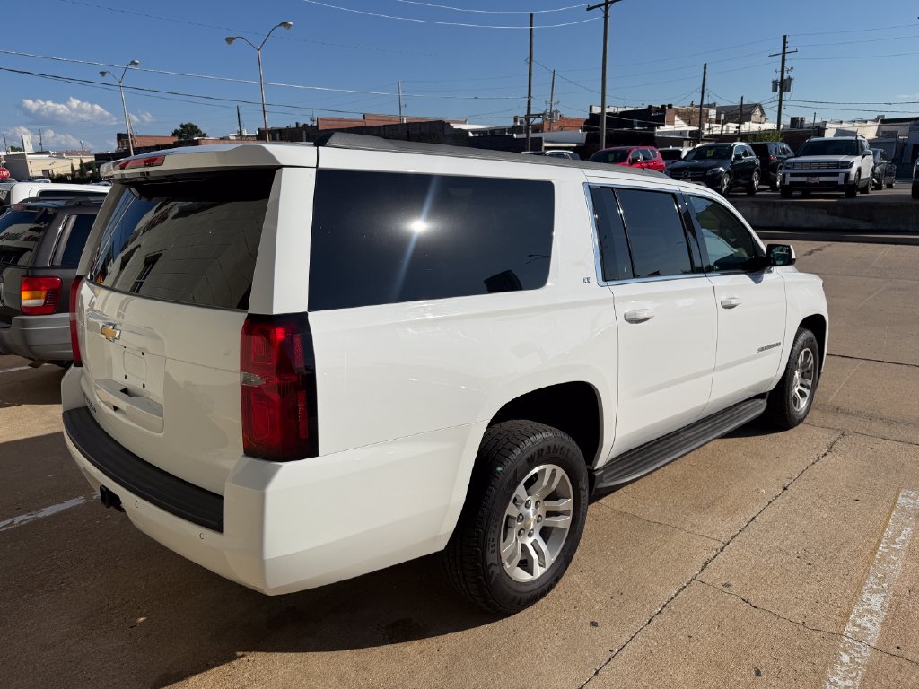 Used 2018 Chevrolet Suburban LT AWD/4WD image 6