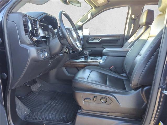 Used 2022 GMC Sierra 1500 Elevation w/ Elevation Premium Package image 9