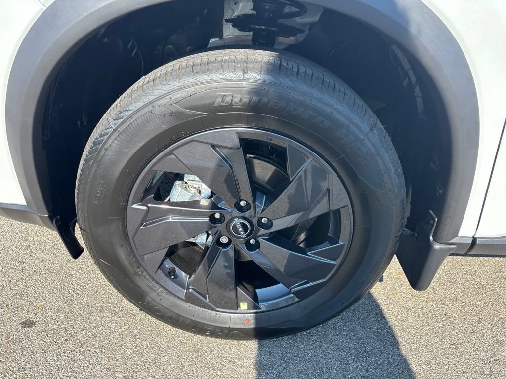 New 2026 Nissan Rogue SV w/ Cold Weather Package AWD/4WD image 10