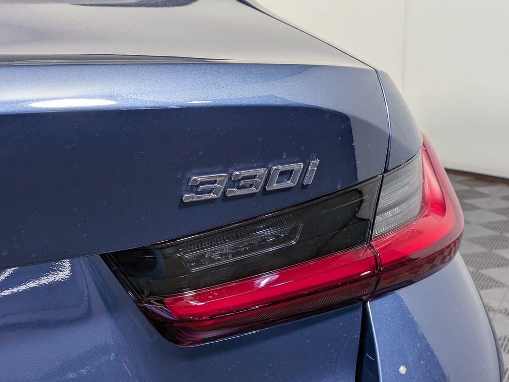 New 2026 BMW 330i xDrive Sedan w/ Premium Package AWD/4WD image 7