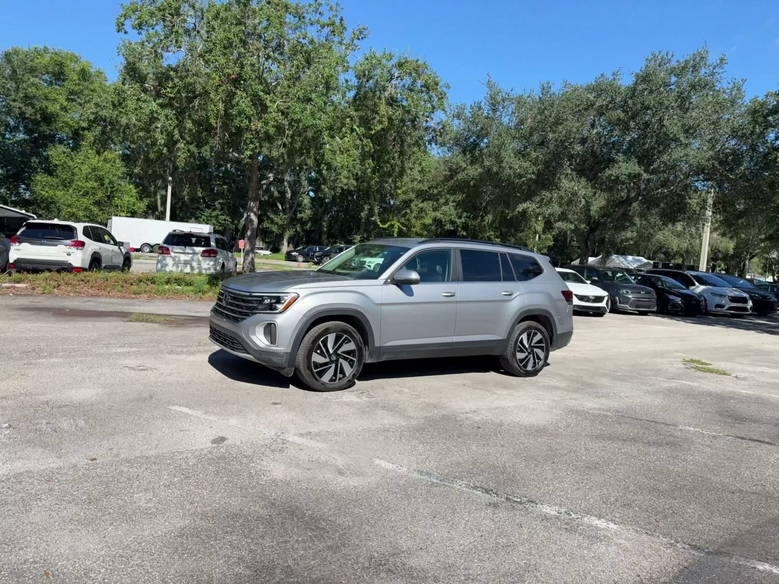 Used 2026 Volkswagen Atlas SE FWD image 7