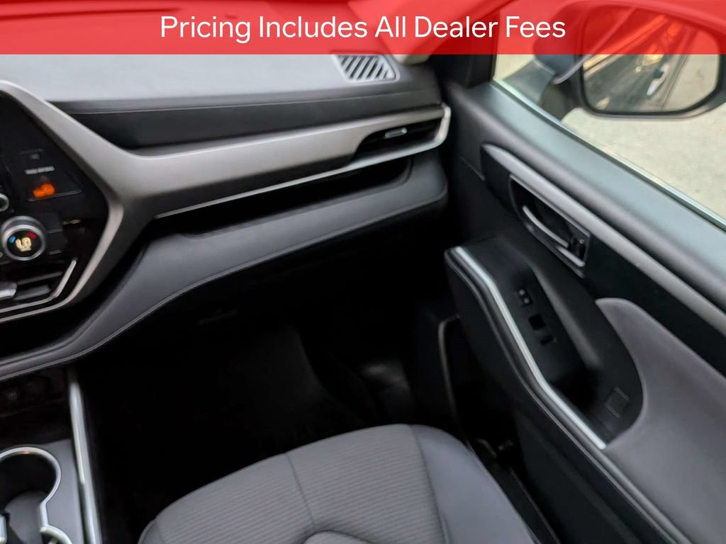 Certified 2020 Toyota Highlander LE AWD/4WD image 19
