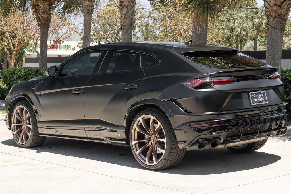 Used 2023 Lamborghini Urus S AWD/4WD image 6