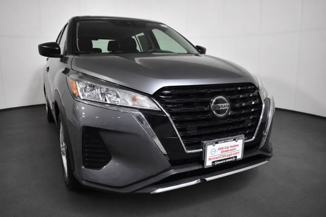 Used 2021 Nissan Kicks S FWD image 3