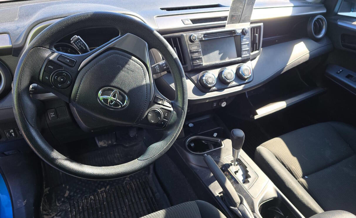 Used 2020 Nissan Rogue S w/ Special Edition Package image 19
