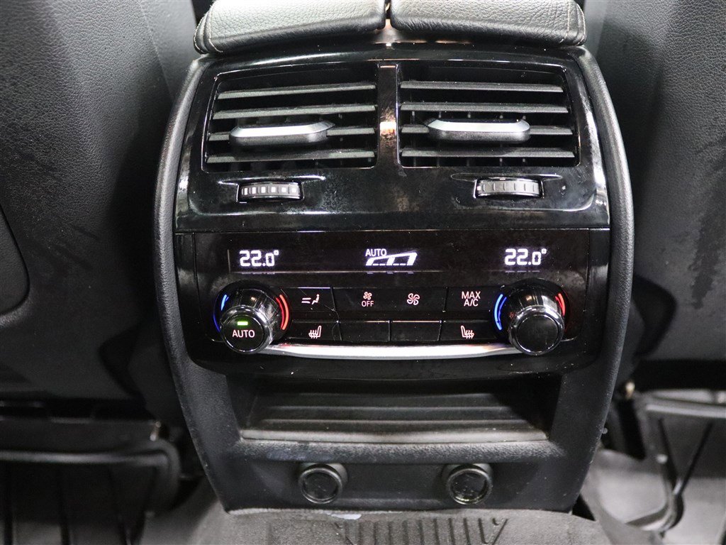 Used 2018 BMW 530i xDrive image 18