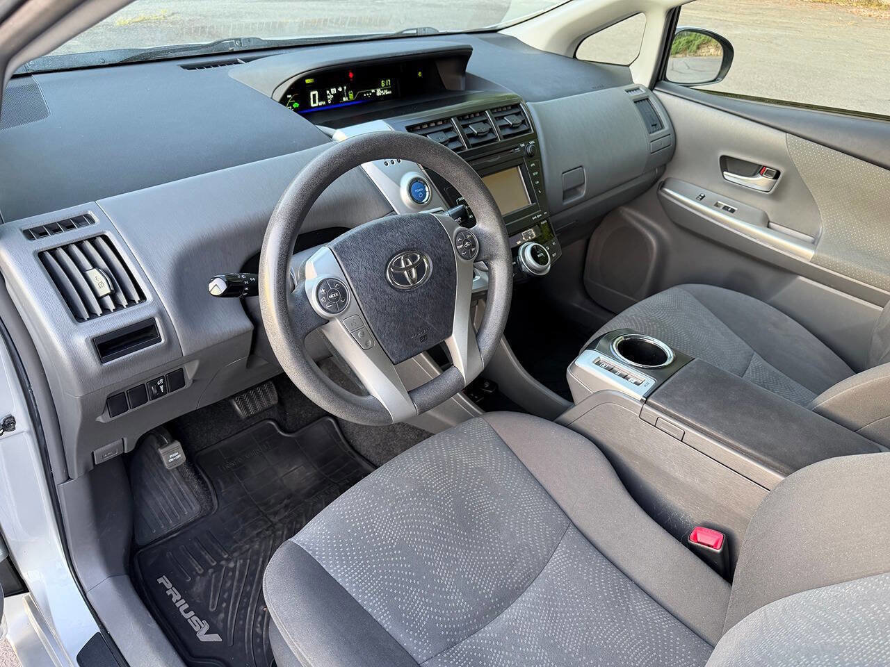 Used 2014 Toyota Prius V Three FWD image 32