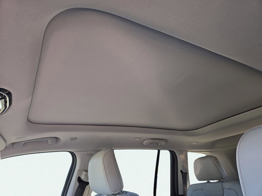 Used 2022 Jeep Grand Cherokee Overland image 20