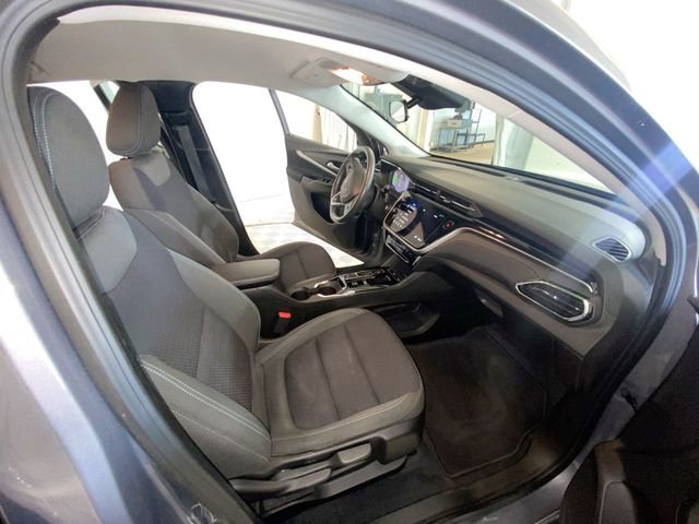 Used 2023 Chevrolet Bolt EUV LT FWD image 38