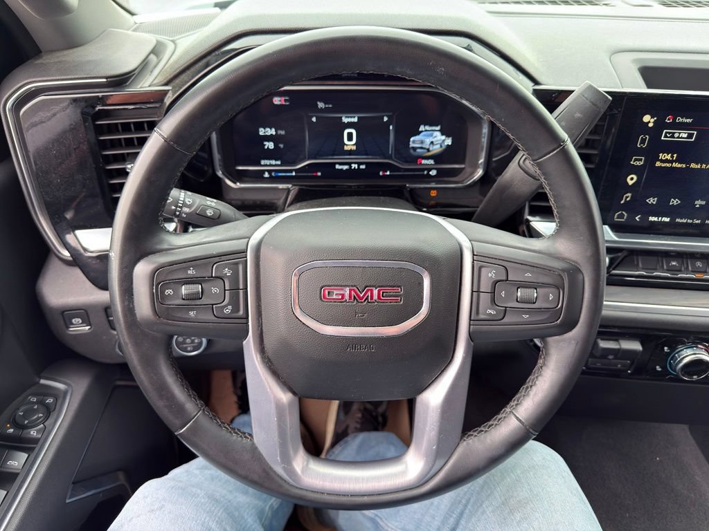 Used 2025 GMC Sierra 1500 SLT AWD/4WD image 36