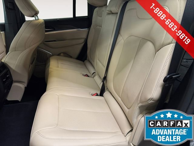 Used 2023 Jeep Grand Cherokee Limited w/ Luxury Tech Group II image 22