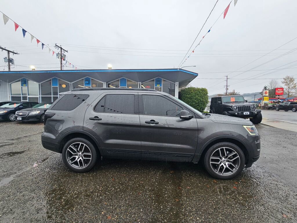Used 2018 Ford Explorer Sport w/ Equipment Group 401A image 4