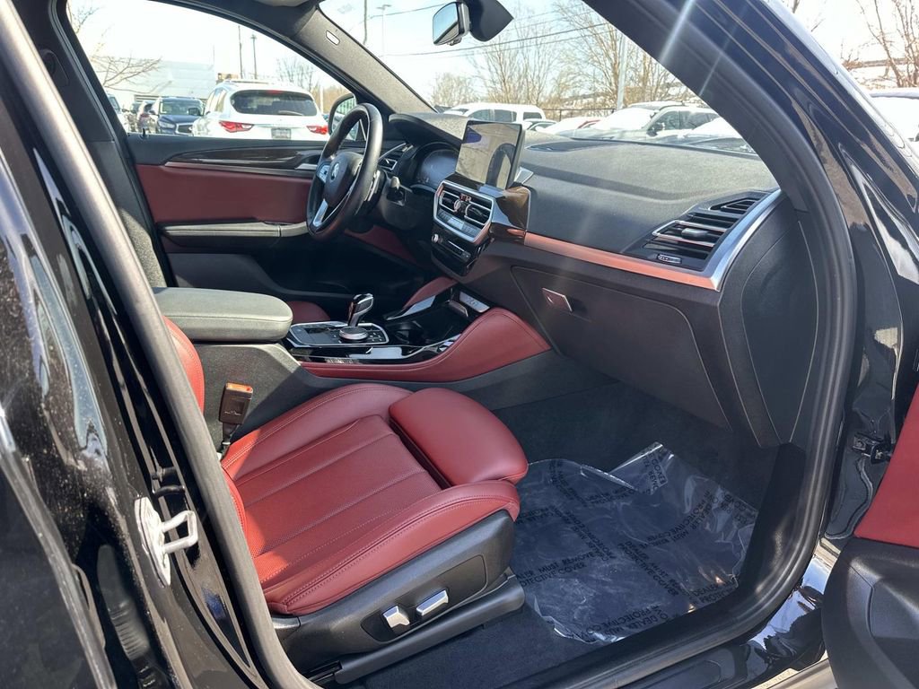 Used 2023 BMW X4 xDrive30i image 36