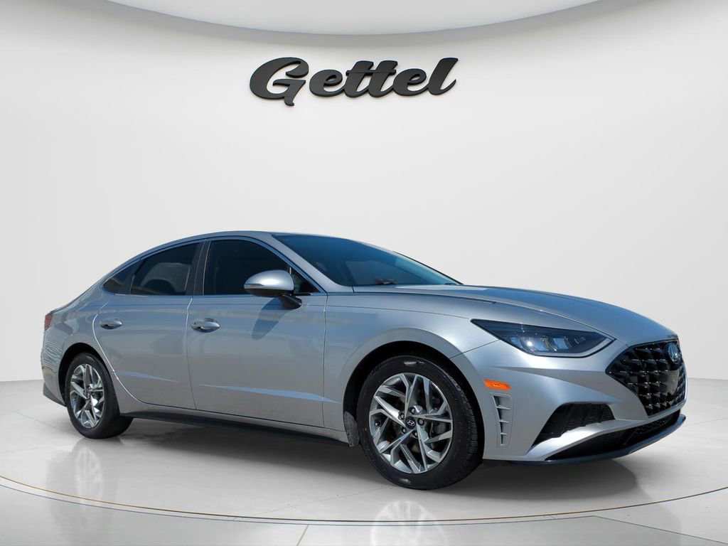 Used 2020 Hyundai Sonata SEL w/ Cargo Package FWD image 2