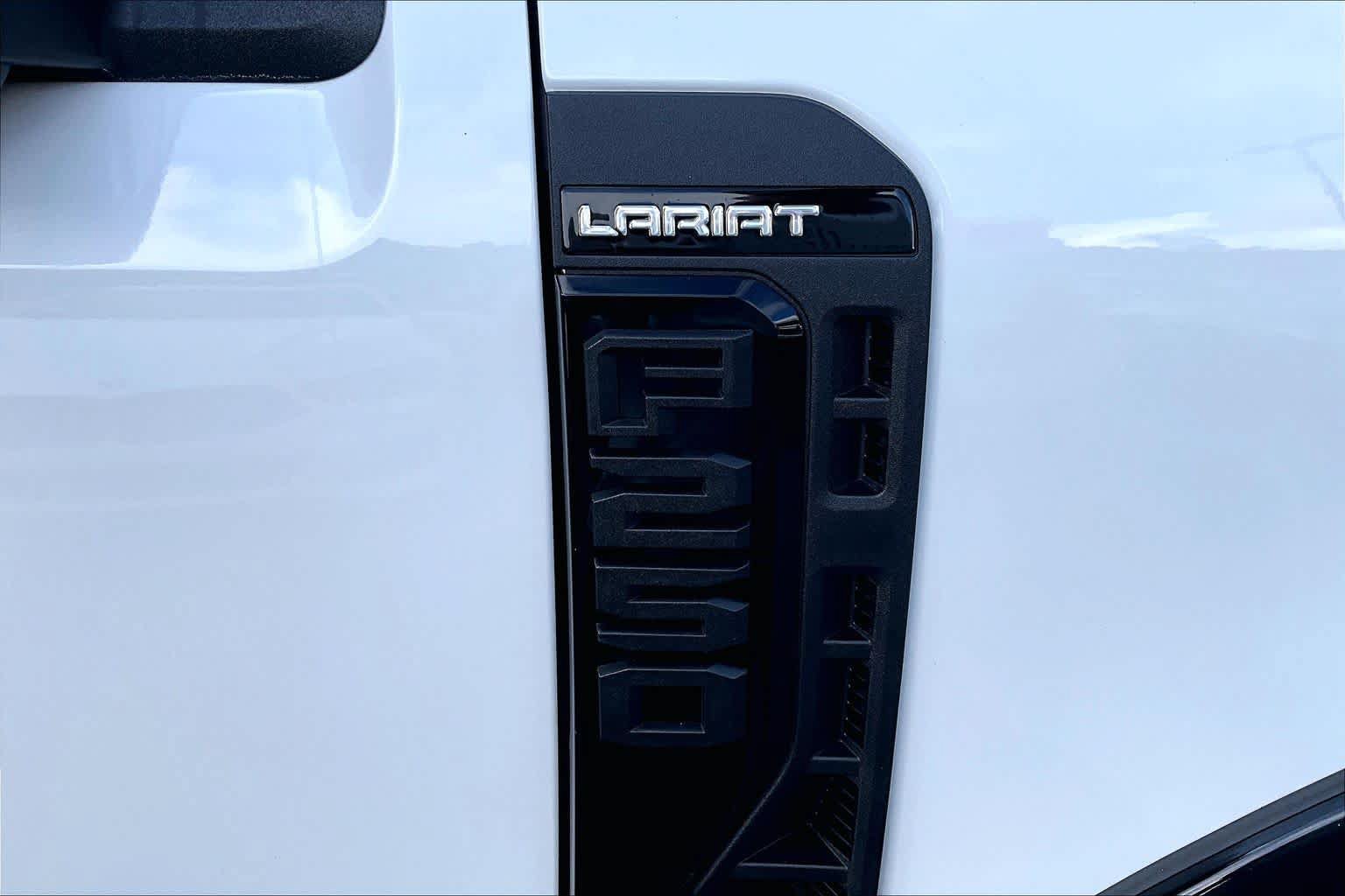 Used 2023 Ford F250 Lariat w/ Lariat Ultimate Package AWD/4WD image 10