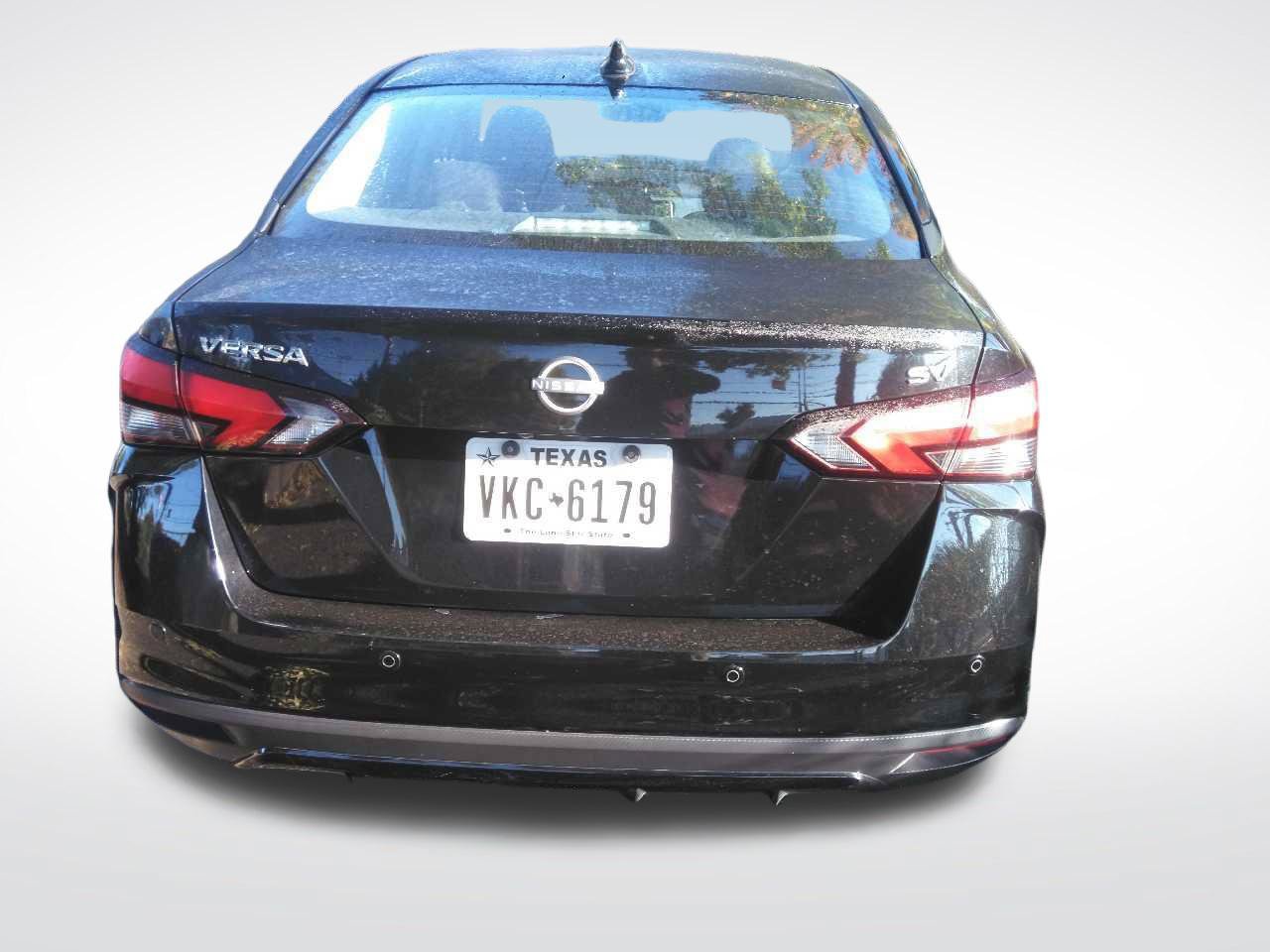 Used 2024 Nissan Versa SV FWD image 2