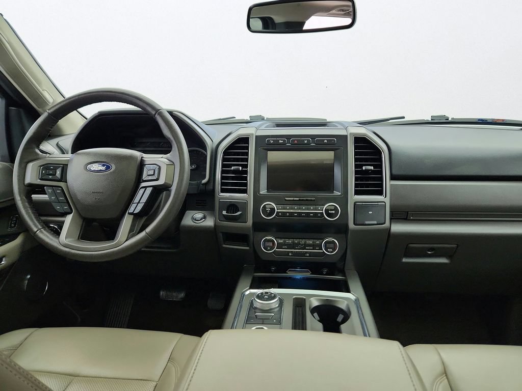 Used 2020 Ford Expedition XLT w/ Equipment Group 201A AWD/4WD image 26