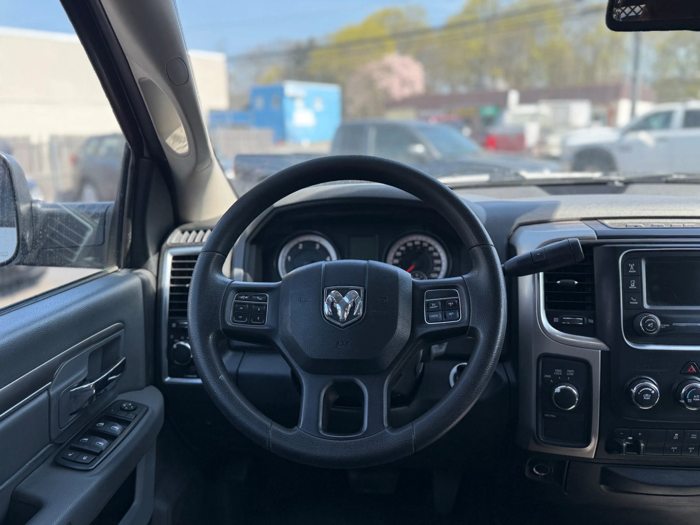 Used 2015 RAM 3500 SLT w/ Quick Order Package 29G SLT AWD/4WD image 34