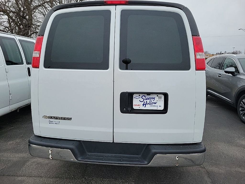 Used 2019 Chevrolet Express 2500 w/ Driver Convenience Package image 4