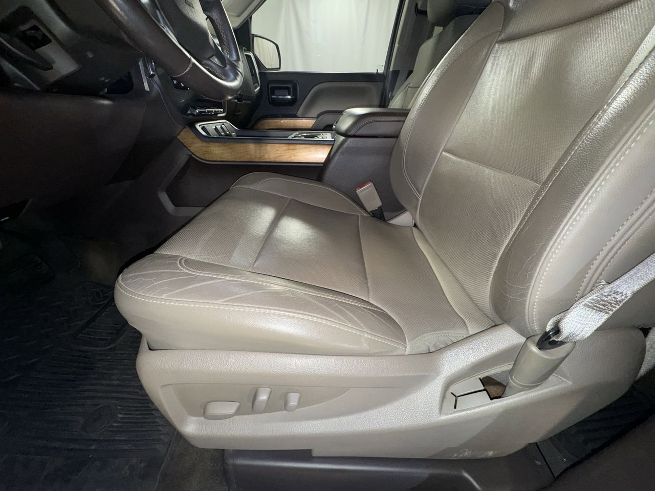 Used 2014 Chevrolet Silverado 1500 LTZ w/ LTZ Plus Package image 18