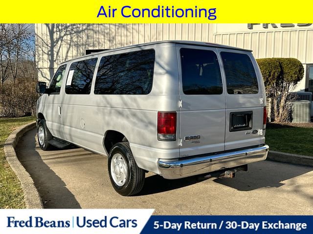 Used 2011 Ford E-350 and Econoline 350 XLT image 7