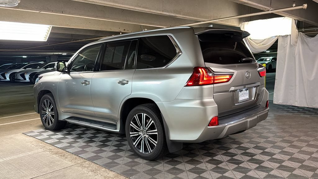 Used 2018 Lexus LX 570 4WD w/ Luxury Package image 7
