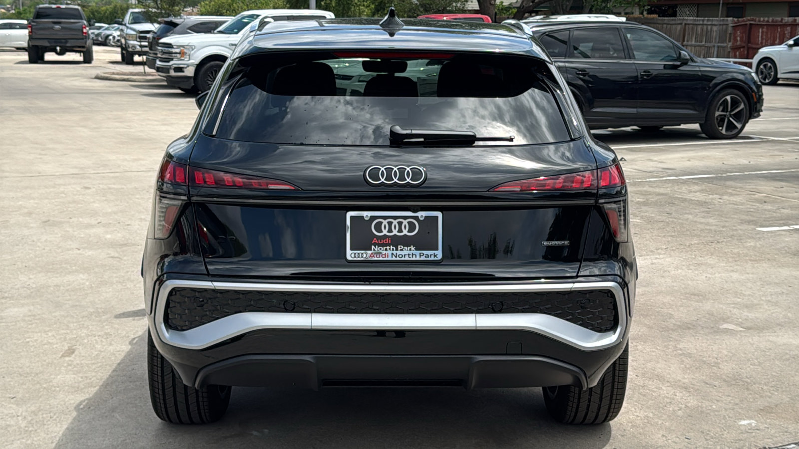 New 2026 Audi Q3 quattro 2.0T AWD/4WD image 6