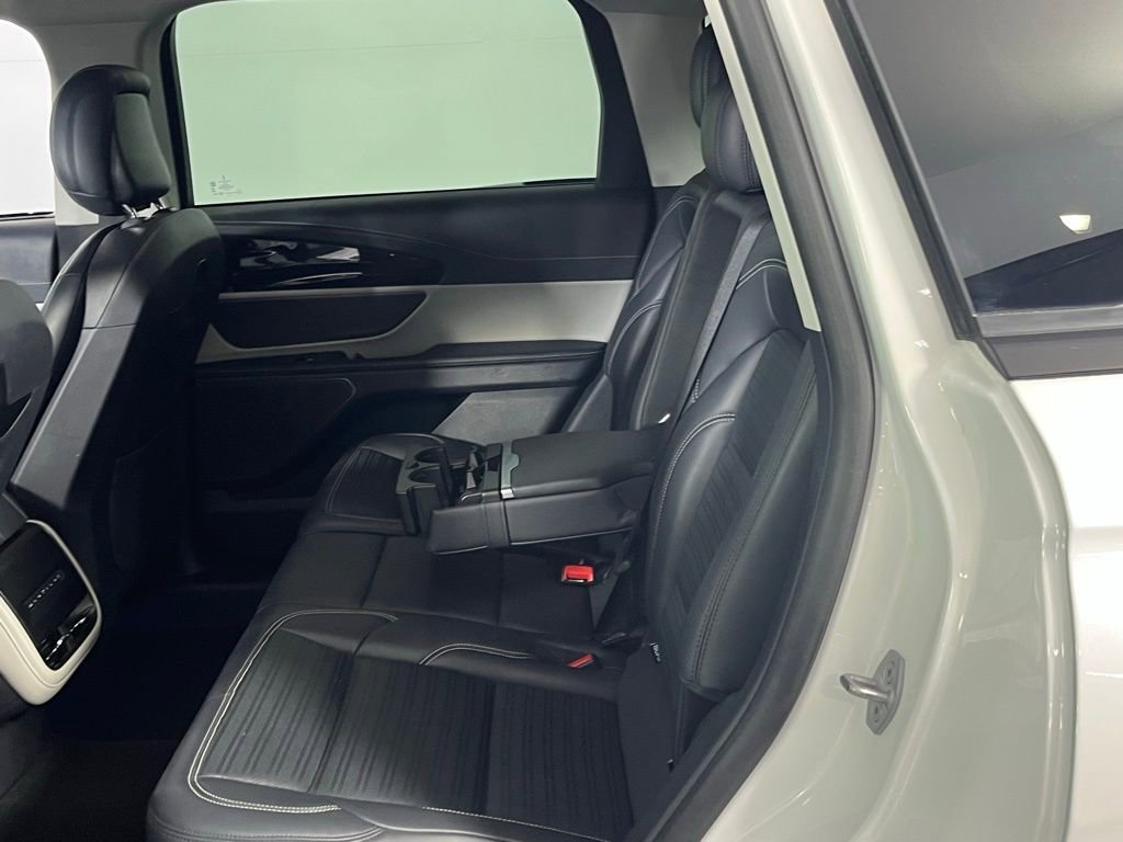 Used 2024 Lincoln Nautilus Reserve image 30