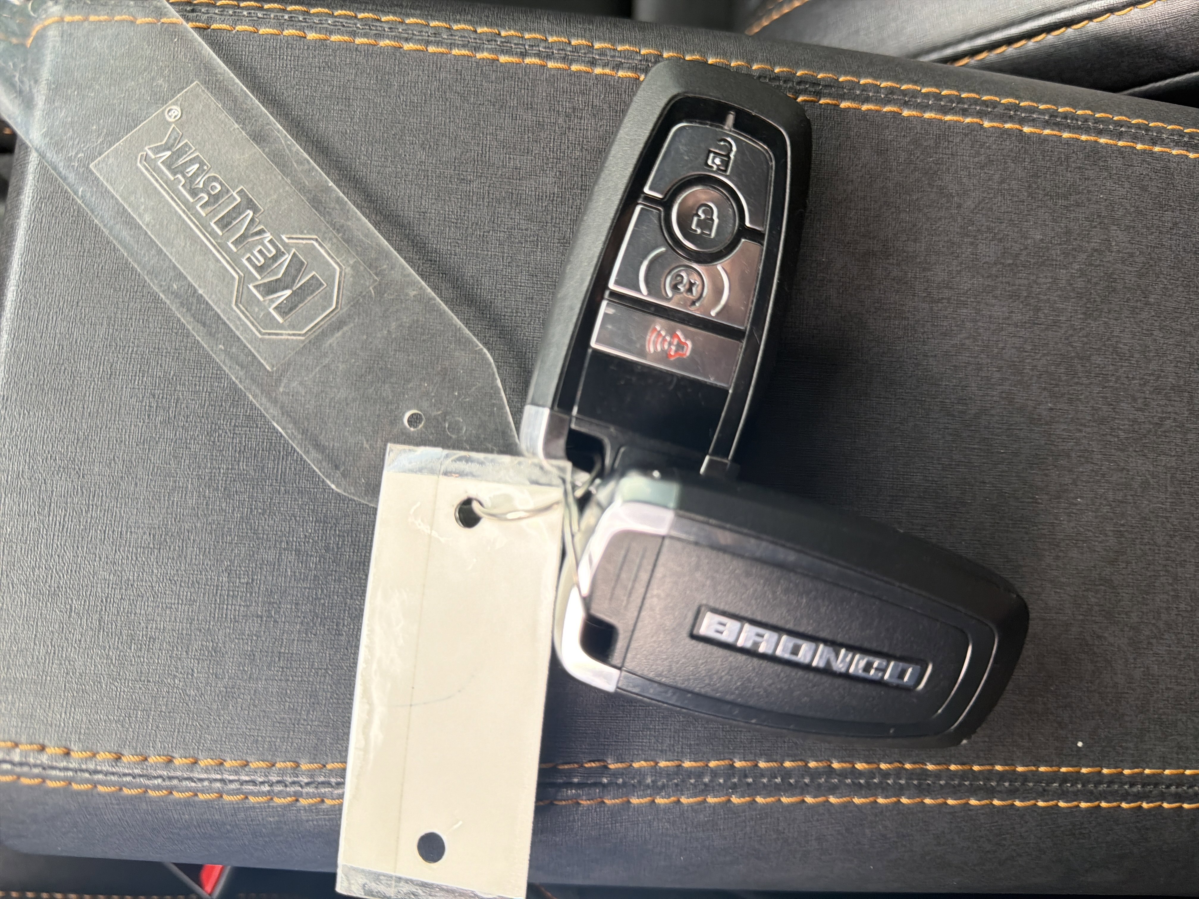 Used 2024 Ford Bronco Badlands image 41