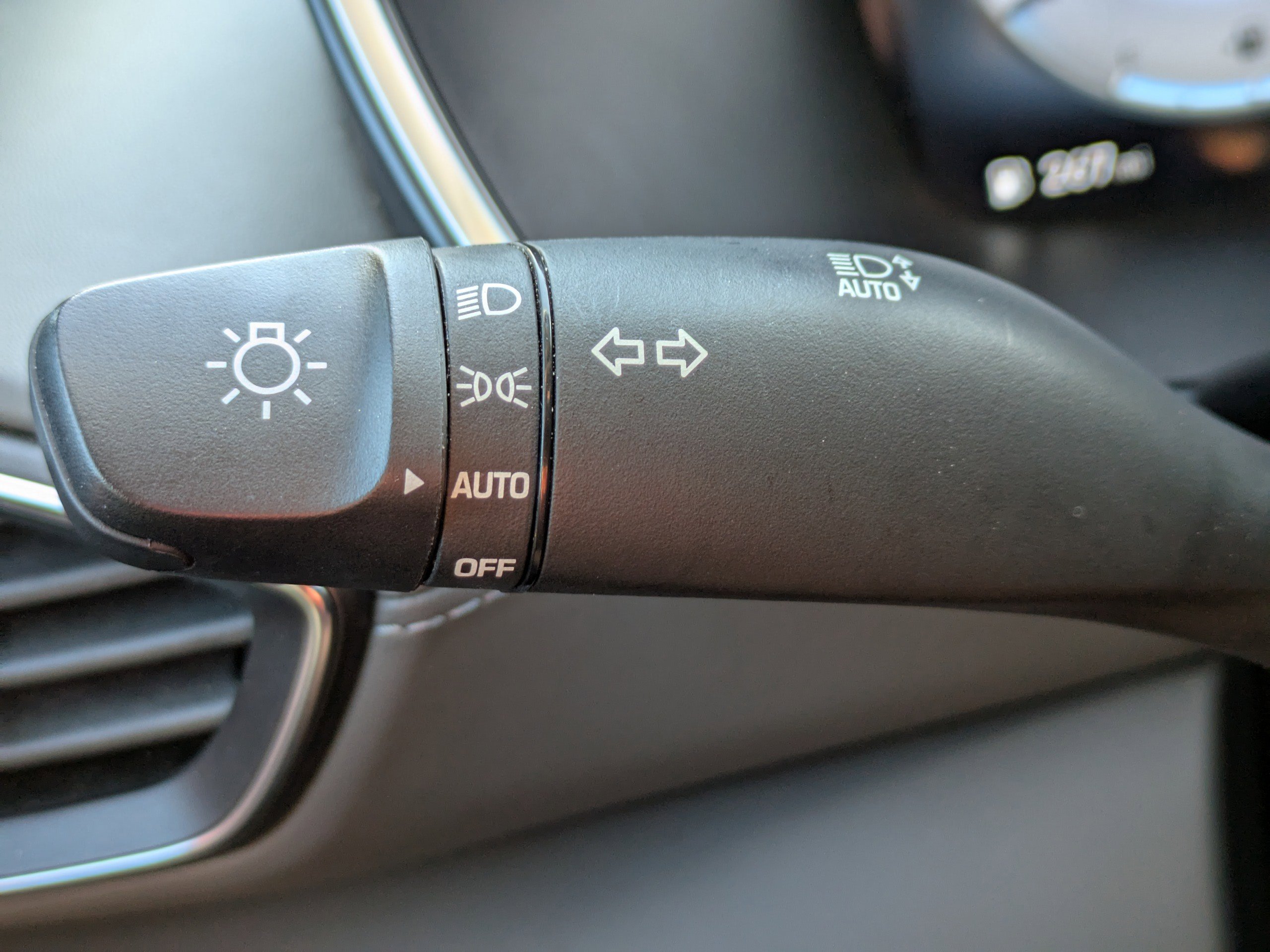 Used 2023 Hyundai Santa Fe Limited image 29