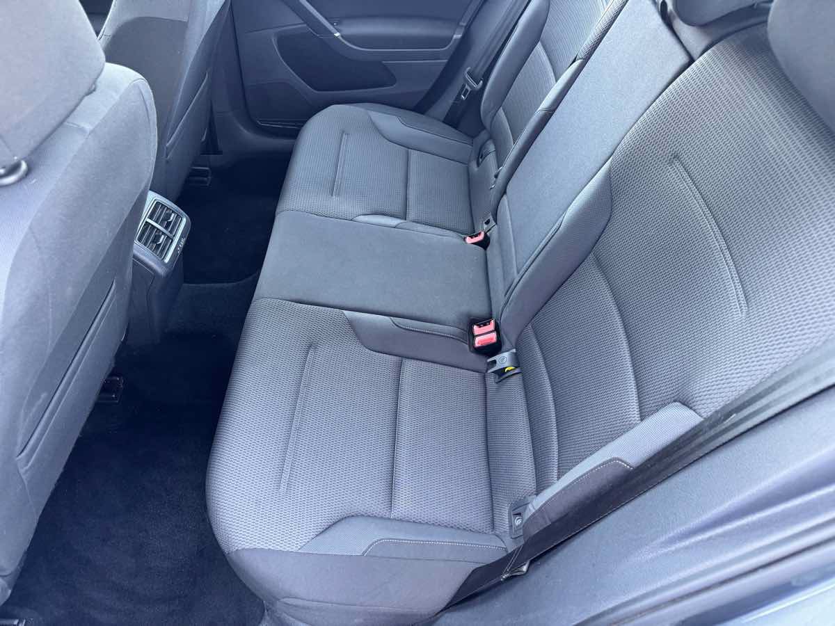 Used 2016 Volkswagen Golf S FWD image 30