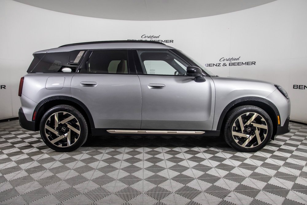 Used 2025 MINI Cooper Countryman SE image 11