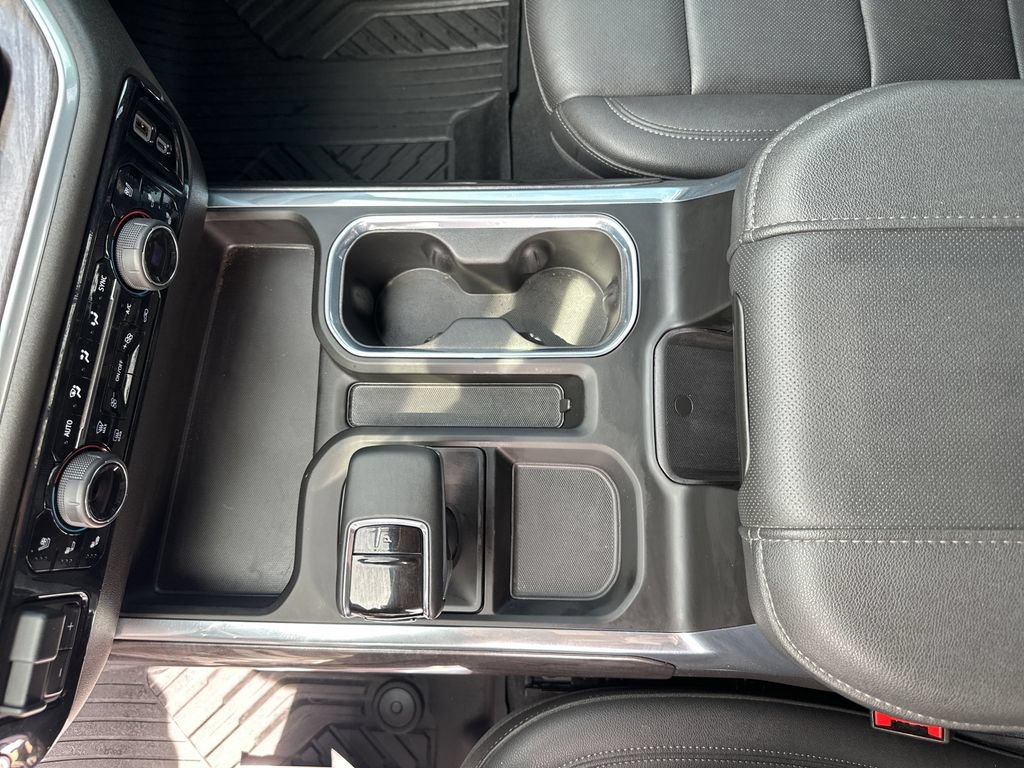 Used 2025 Chevrolet Silverado 1500 LTZ AWD/4WD image 19