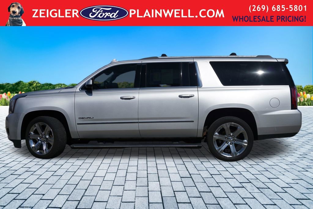 Used 2017 GMC Yukon XL Denali w/ Open Road Package AWD/4WD image 2
