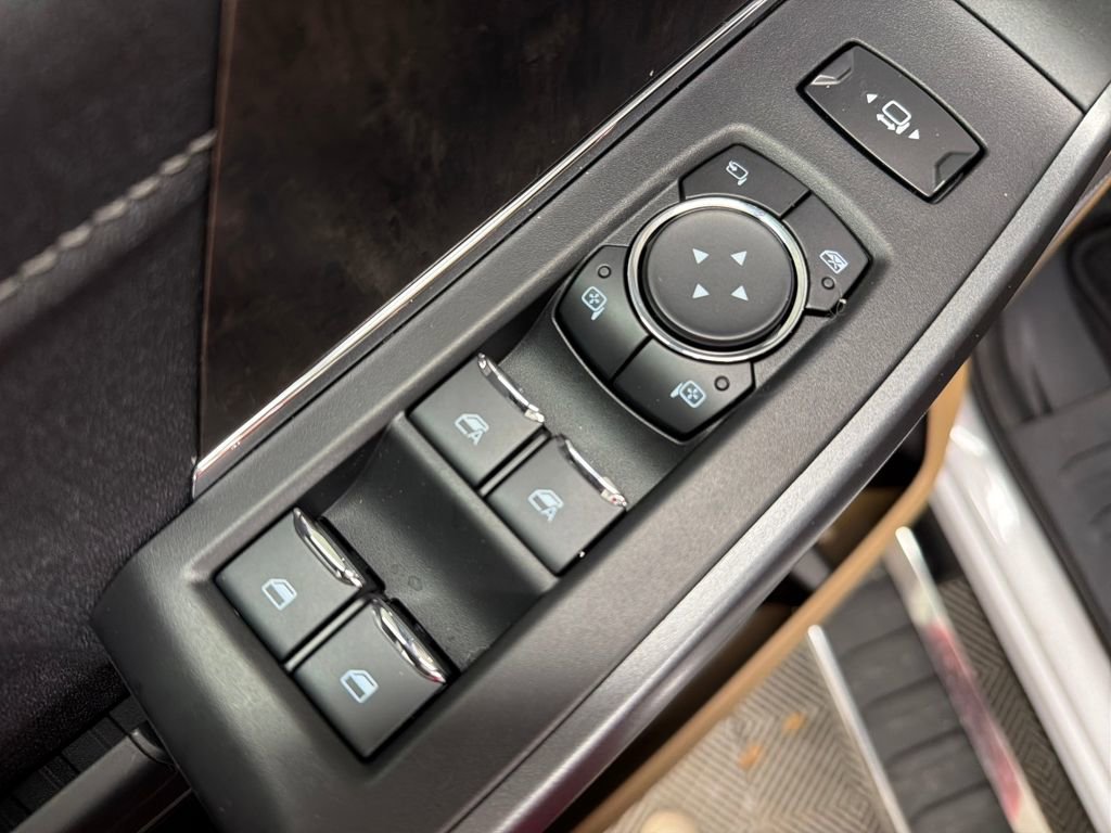 New 2026 Ford F250 Lariat w/ Chrome Package image 16